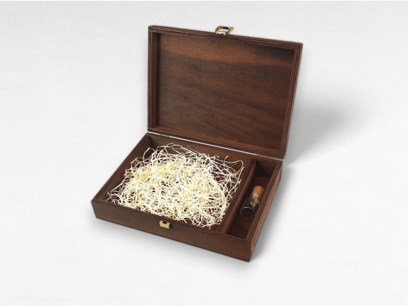 Aged wooden box 27x19x6 cm. with hinge, clasp and partition Ref.P1454C6FT