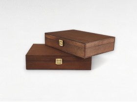 Aged wooden box 27x19x6 cm. with hinge, clasp and partition Ref.P1454C6FT