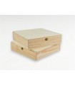 Caja de madera pino 32x32x8 cm. c/bisagra y broche Ref.P53C03