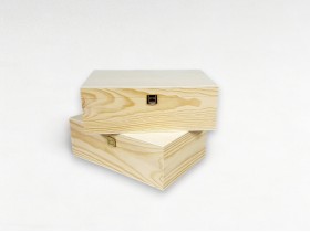 Caja de madera pino 33x22x12 cm. c/bisagra y broche Ref.PC6PF1