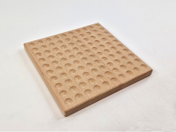 Wooden board 23x23x1.8 cm. for 100 balls Ø20 mm.Ref.MO197