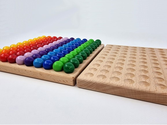 Wooden board 23x23x1.8 cm. for 100 balls Ø20 mm.Ref.MO197