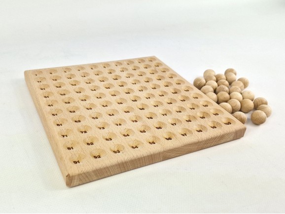 Wooden board 23x23x1.8 cm. for 100 balls Ø20 mm.Ref.MO197