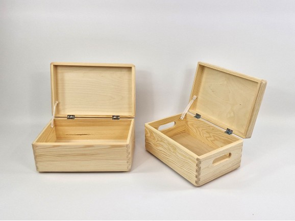 Pine wooden box 30x20x14 cm. with hinges Ref.DRSD130