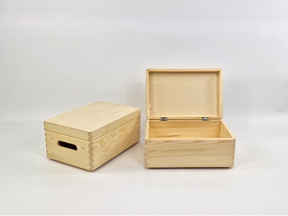 Pine wooden box 30x20x14 cm. with hinges Ref.DRSD130