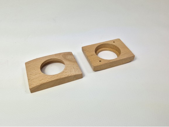 Square knob handle with 7 cm circle. Ref.H11