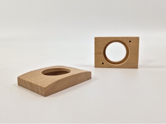 Square knob handle with 7 cm circle. Ref.H11