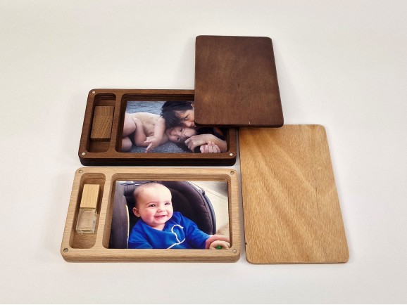 Varnished photo box with magnets 2 sizes Ref.PCF5V