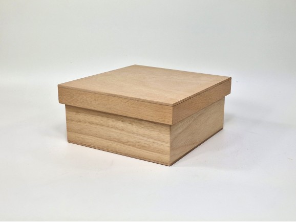 Caja de madera 21,5x21,5x10 cm. c/tapa Ref.PC20OK