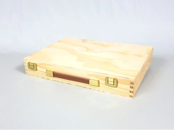 Wooden paint case box 37x27x6 cm. Ref.P1922
