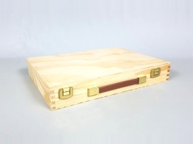 Caja maletín pintura de madera 37x27x6 cm. Ref.P1922