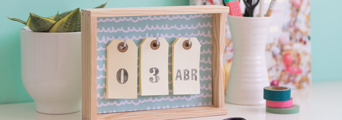 DIY calendario perpetuo con una caja de madera