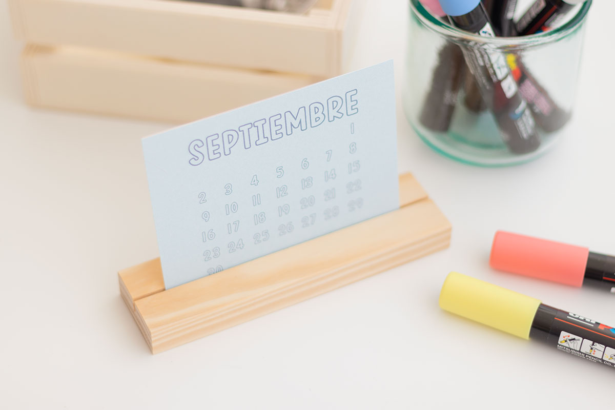 DIY calendario de mesa de madera