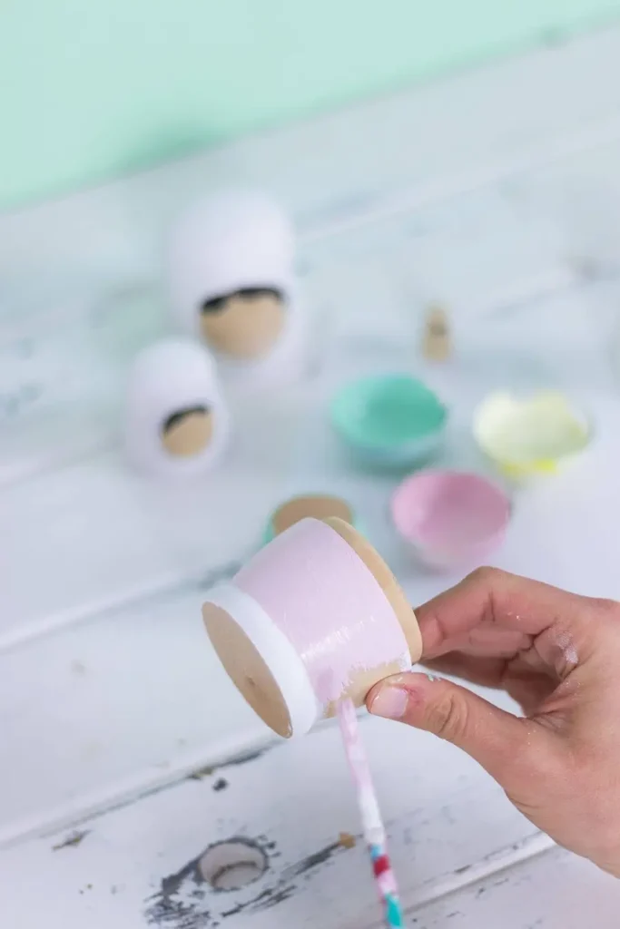 Aplica colores pastel como este rosa palo para los cuerpos