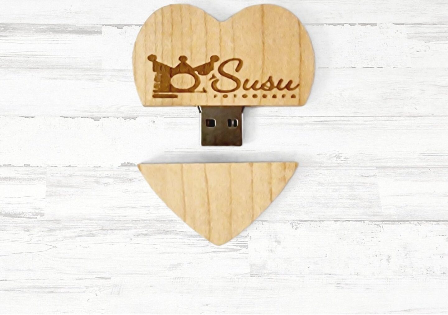 PENDRIVES PERSONALIZADOS PARA REGALO: LA FORMA MÁS BONITA DE REGALAR (Y GUARDAR) TUS RECUERDOS