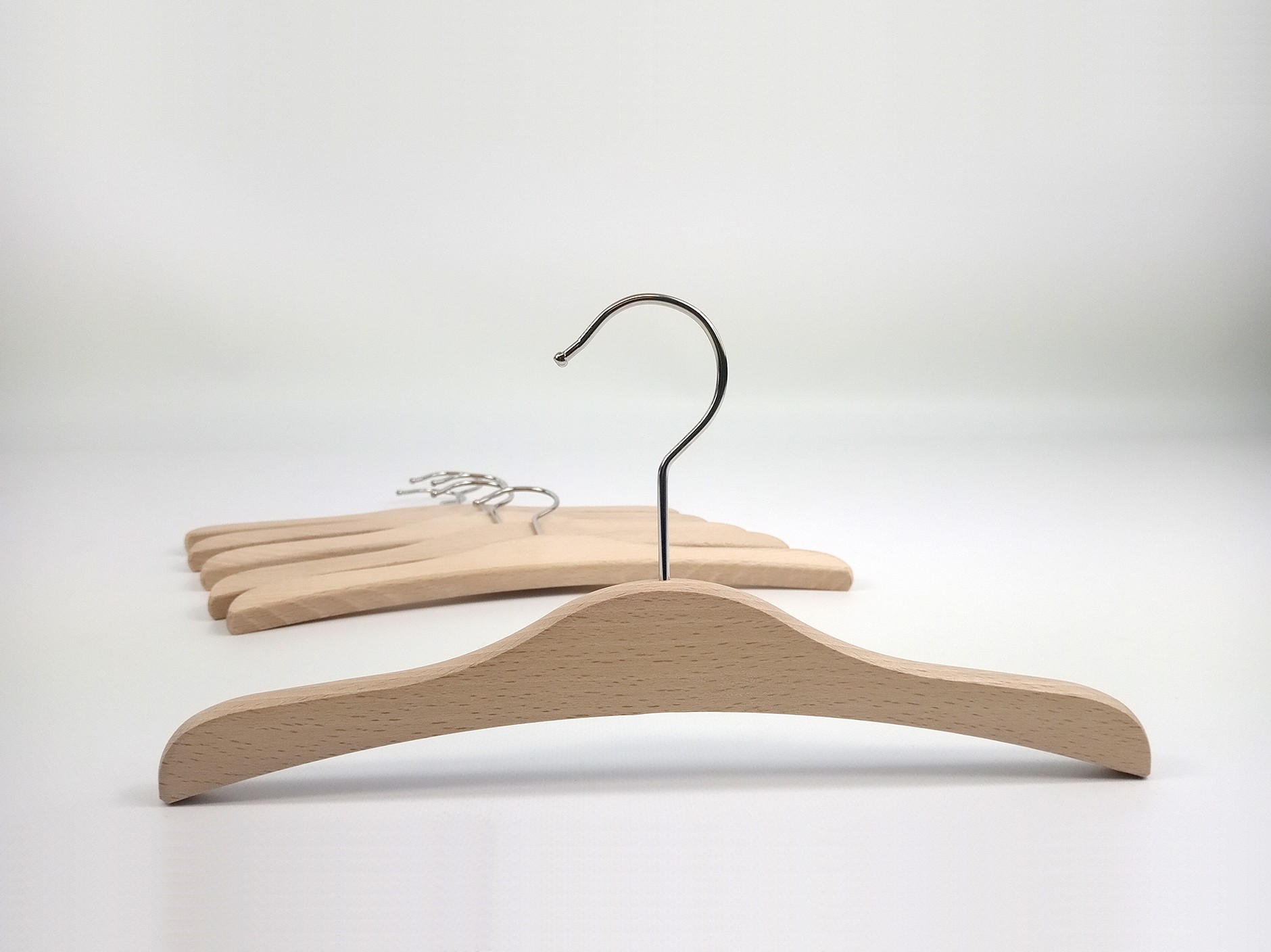 Natural wood clothes hanger children's clothing Ref.VG2800S