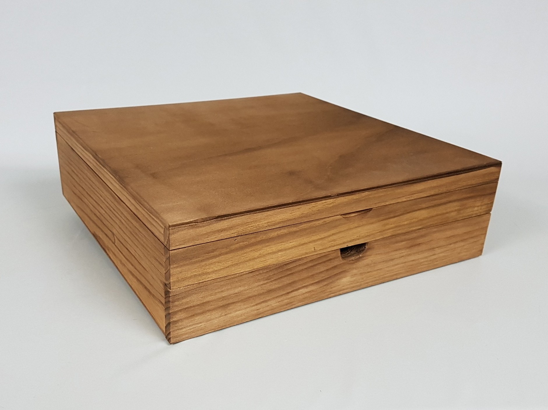 Aged box with drawer and divisions Ref.P1454C9B1