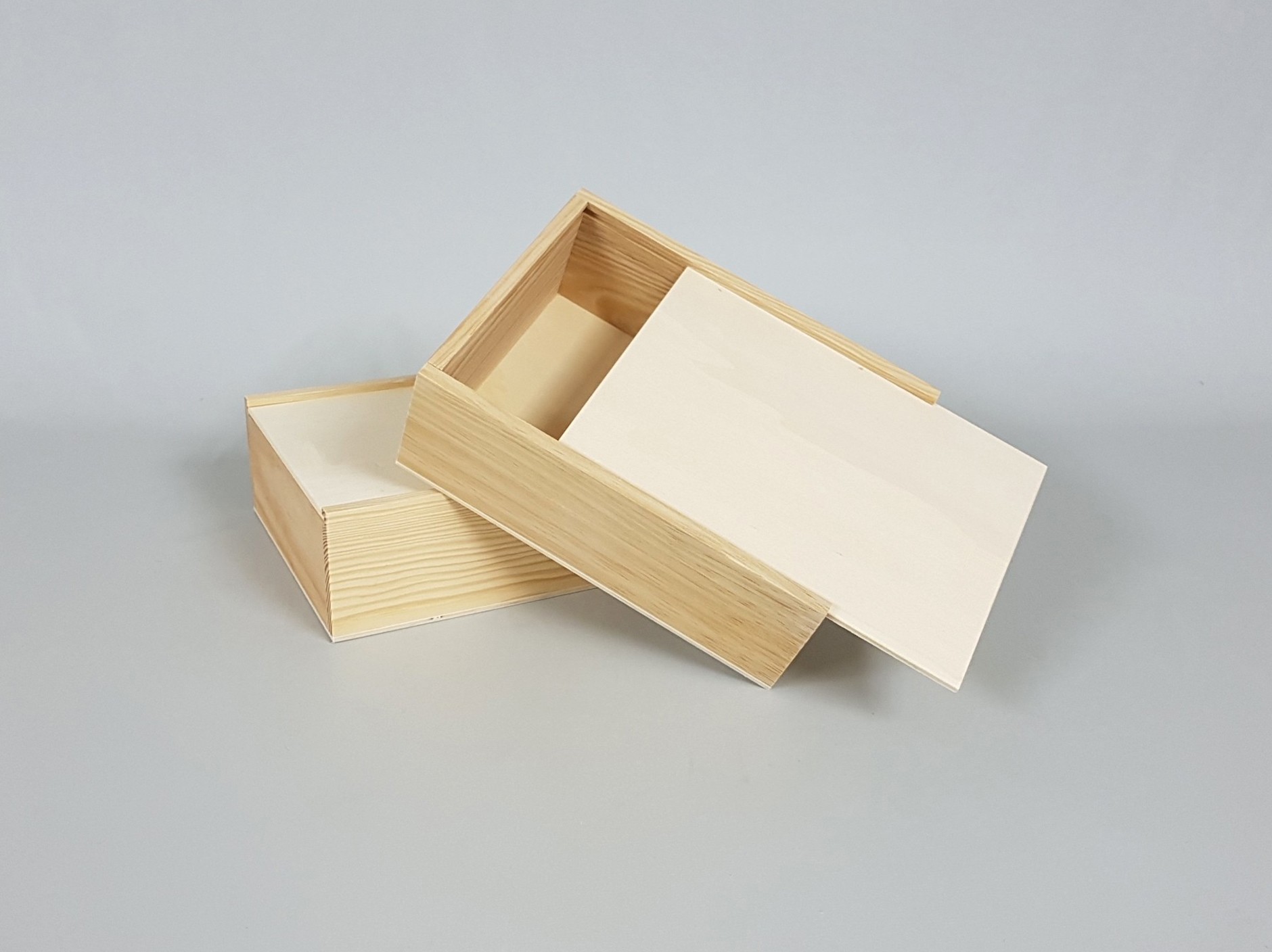 Caja de madera pino 22x17x8 c/tapa corredera Ref.PF1318