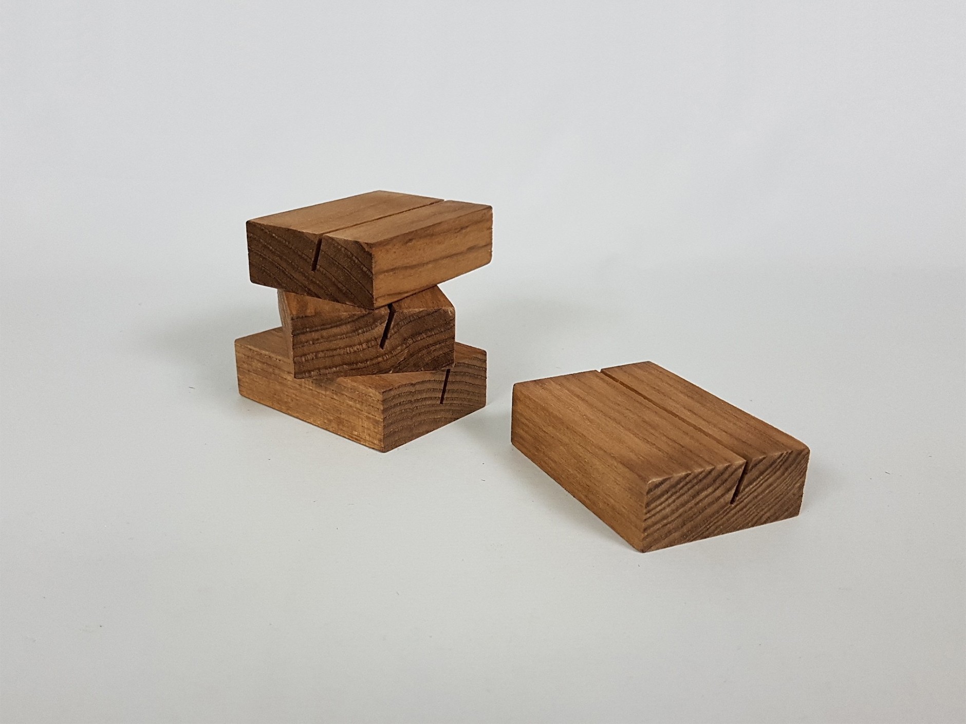 Aged wooden block 7x5x2 cm. Ref.P1008